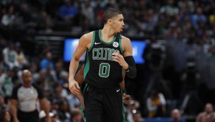  塔图姆续约凯尔特人签下五年顶薪合同  