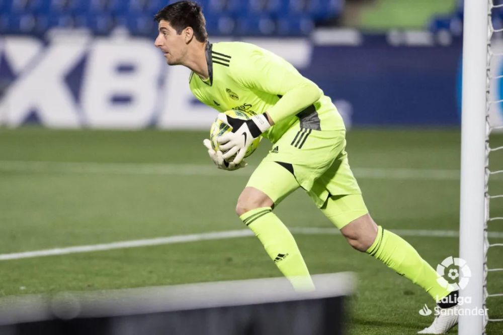  德甲半程最佳阵容公布拜仁四将赫然在列  