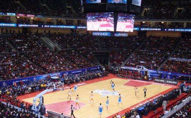  雷恩主场灯光故障，比赛中断半小时重启  